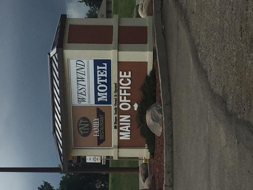 Westwind Motel Swift Current Dış mekan fotoğraf